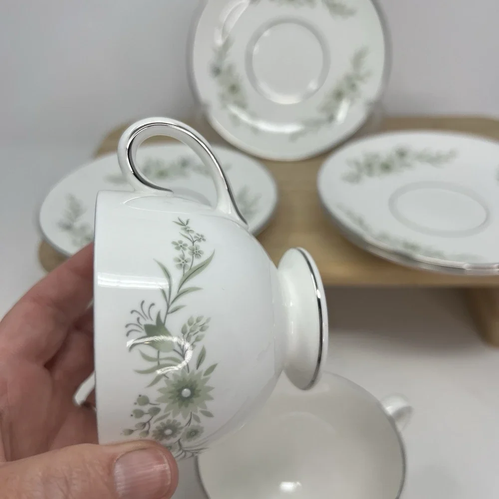 Wedgwood England Westbury Set 4 Saucers‎ 2 Cups Bone China Platinum Green Floral